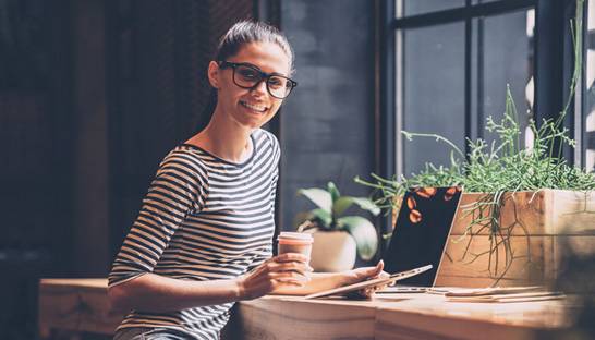 Most Canadians want a hybrid workplace model