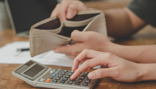 Utility price hikes sees consumers further scale back spending